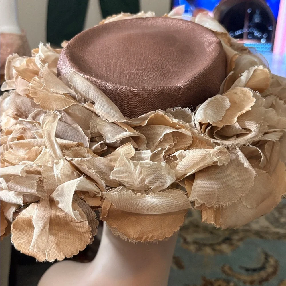 Vintage floral large brimTan Hat with trim (see pictures) - Picture 6 of 11